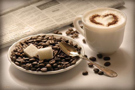 ينبغي على النساء الحوامل أو اللاتي يحاولن الحمل تجنب الكافيين.
